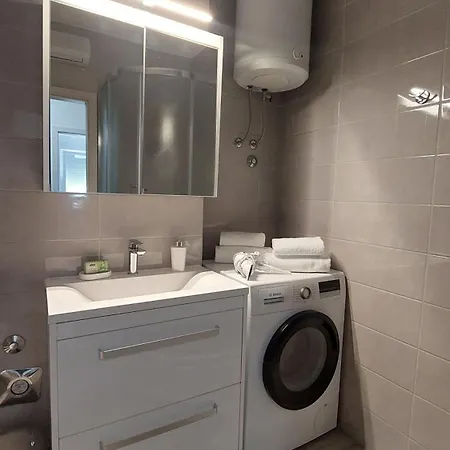 Mari Apartment